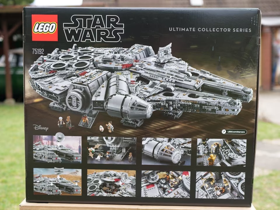 LEGO Star Wars 75192 UCS Millennium Falcon - 5