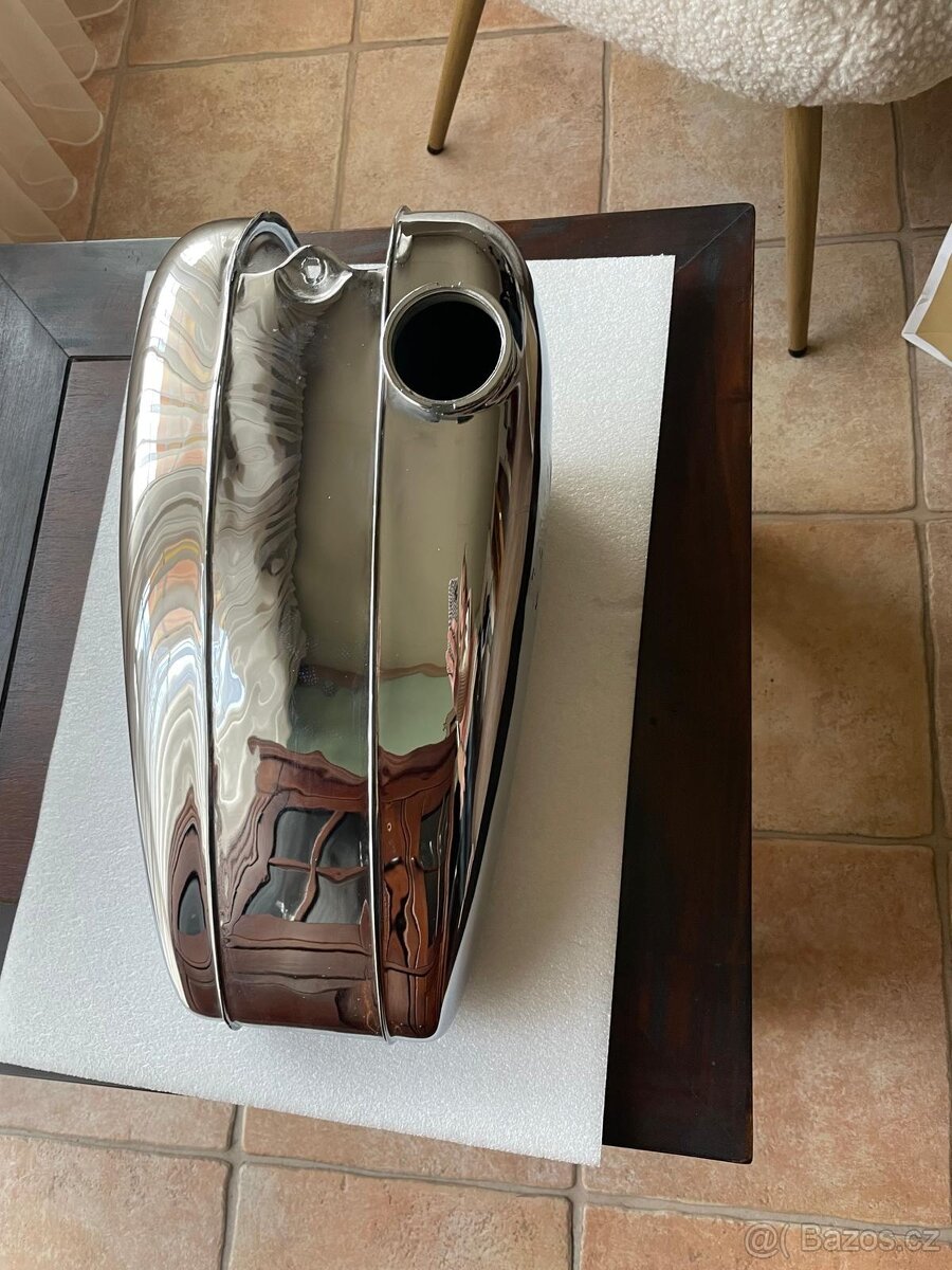 Prodám nádrž JAWA ROBOT - 5