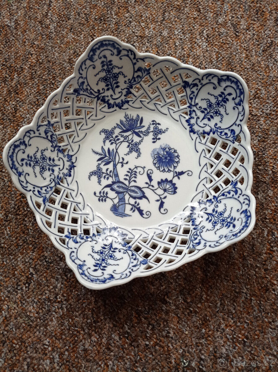Český porcelán - prolamovaná mísa, miniatura korbelu - 5