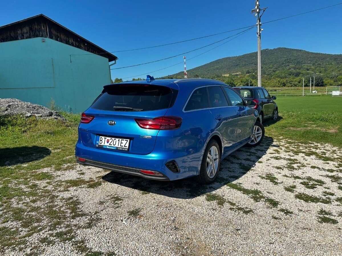 KIA Ceed SW 1.6 CRDi Gold - 5