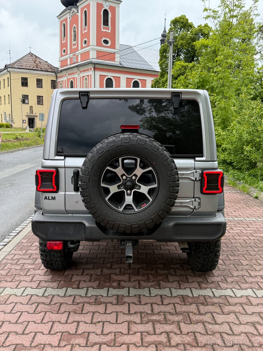 Jeep Wrangler Unlimited 2.0T 200kw—2019–automat—84.000km