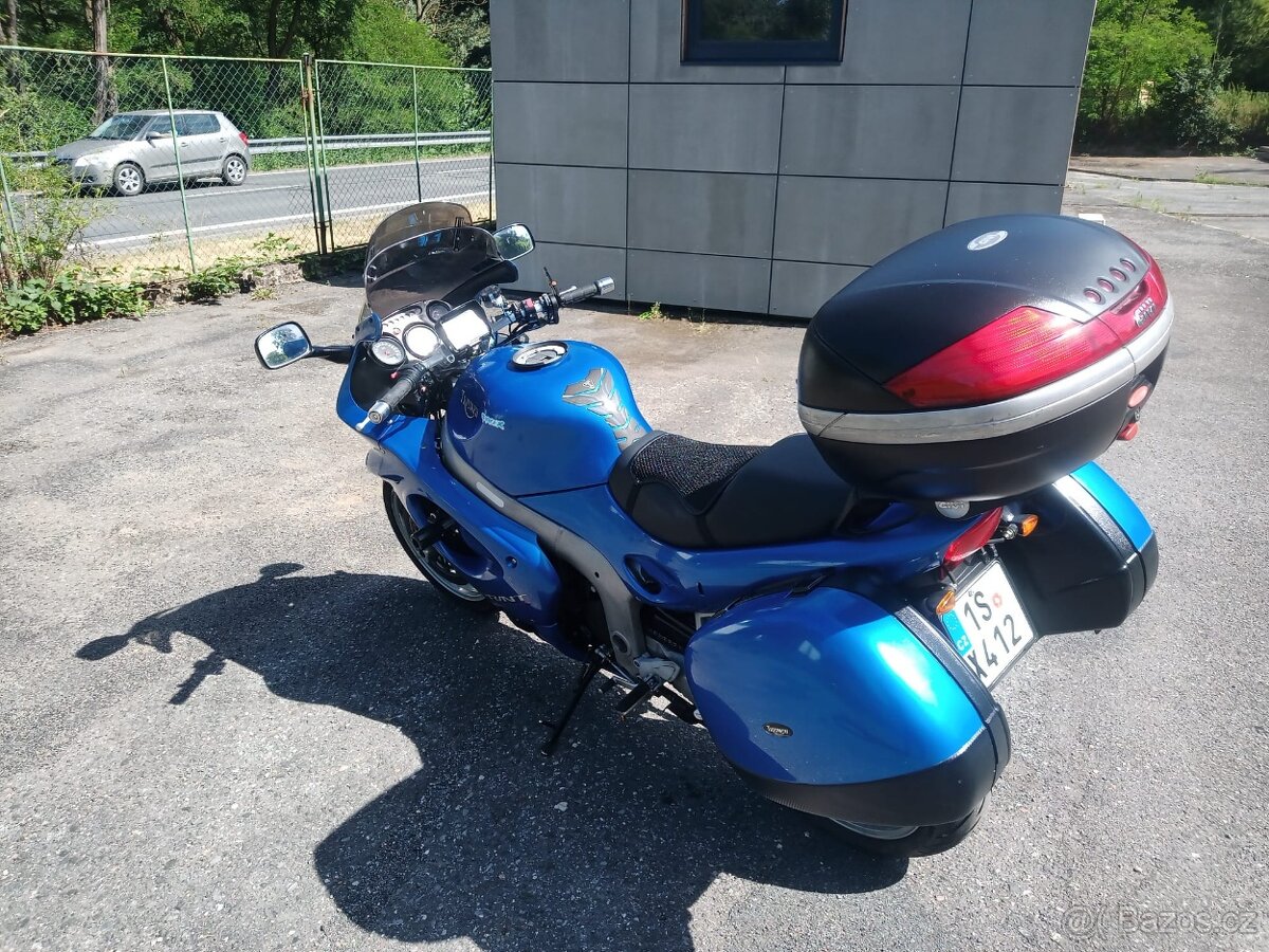 Triumph Sprint ST 955i - 5