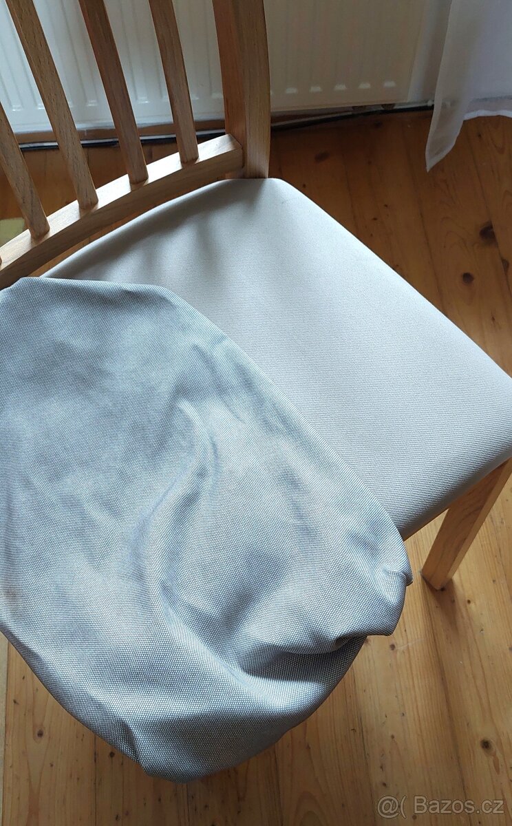 prodám jídelní stůl + 4 židle - 5