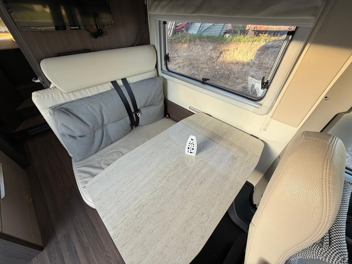 Prodám Bürstner Viseo i690, integrál - 5