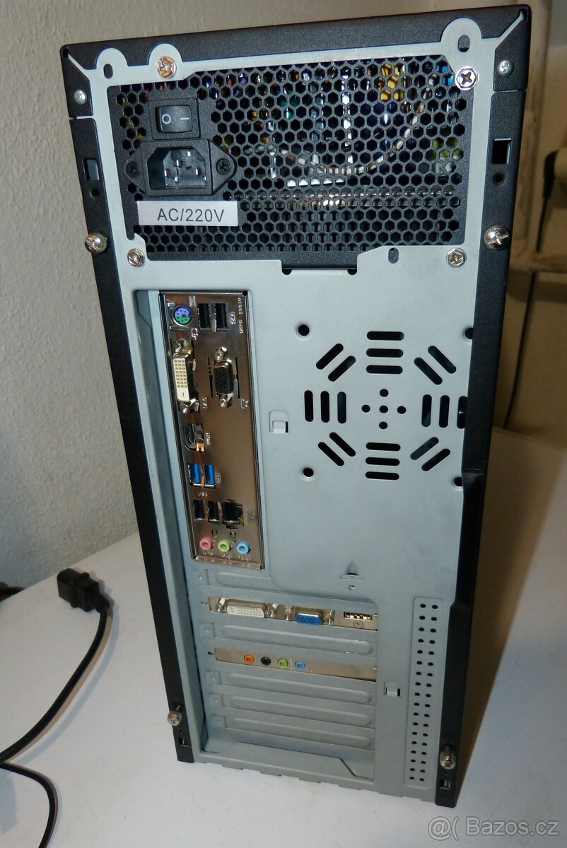 Čtyřjádrové PC ihned k používání - 5