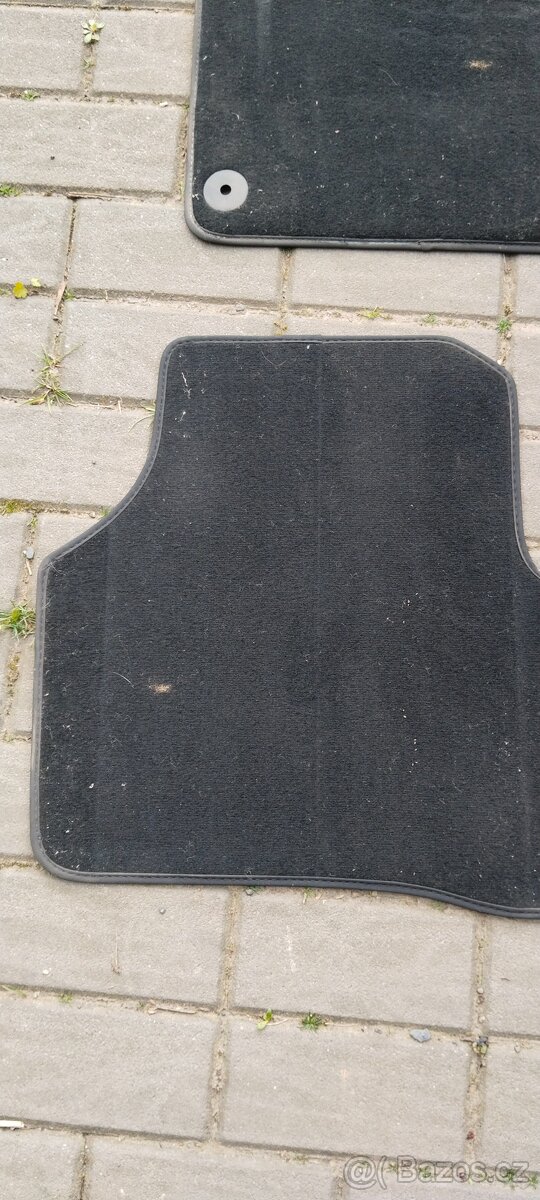 Prodám originální látkové koberečky b7 - 5