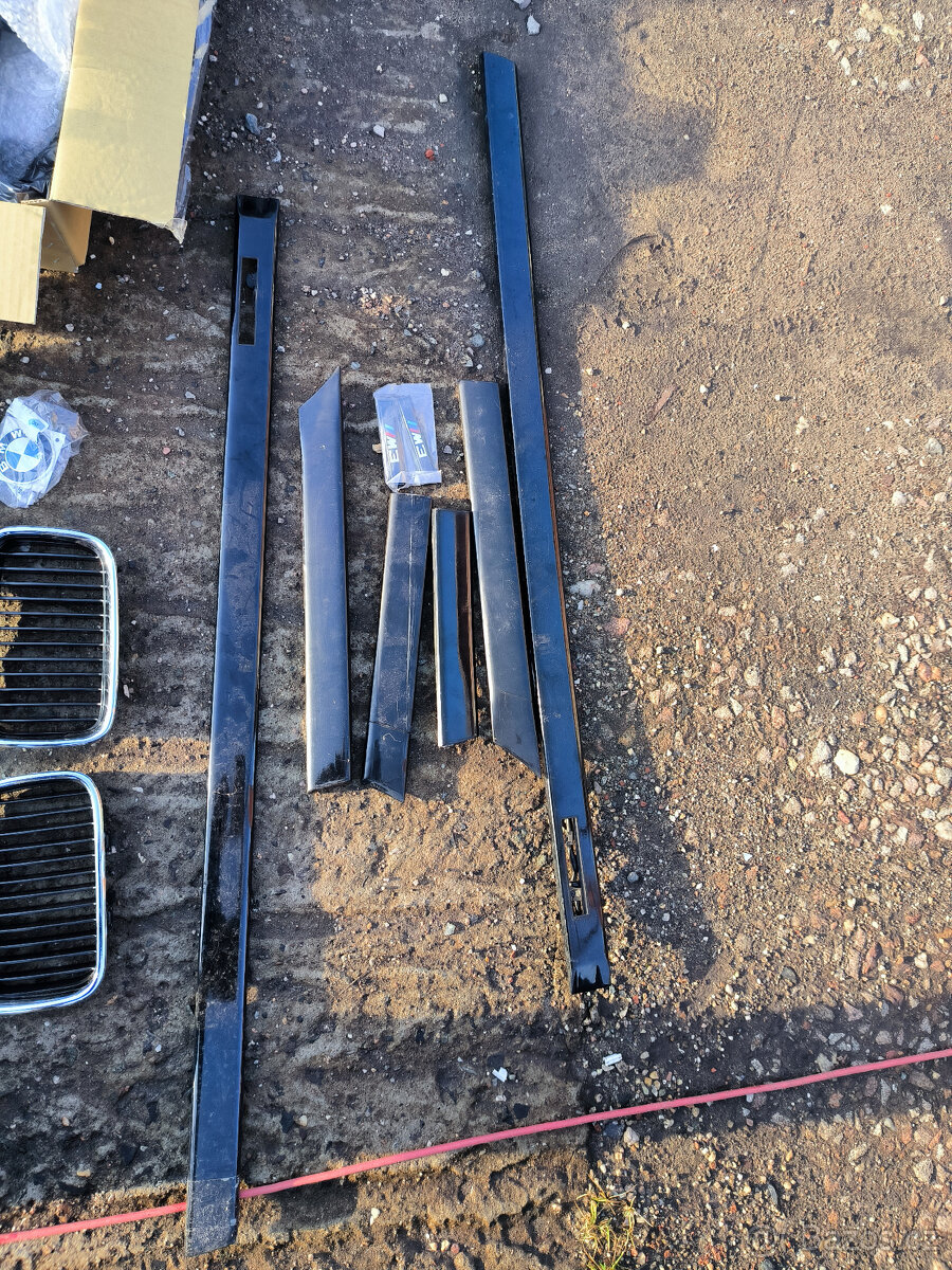 Díly BMW E36 Cabrio,blatníky,Mpaket lišty,blinkry a - 5