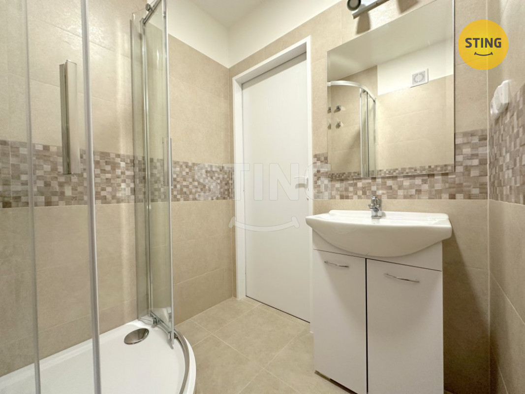 Pronájem bytu 2+1 po rekonstrukci, Borovina, Třebíč, 133545 - 5