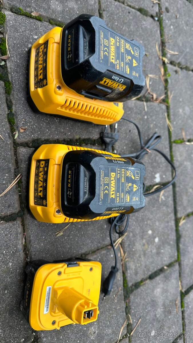 Aku vrtačka a pila Dewalt - 5