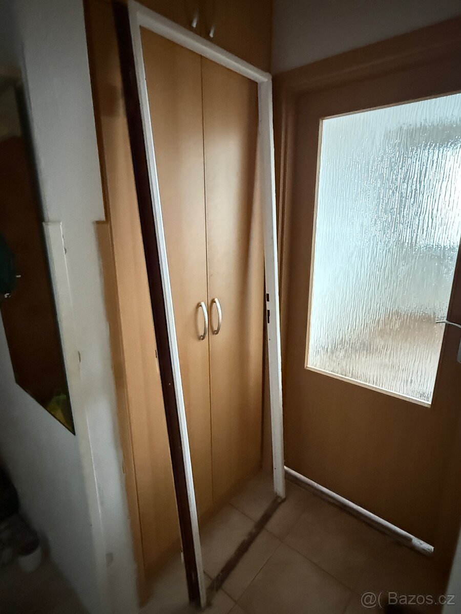 Dveře včetně futer zamykací - 5