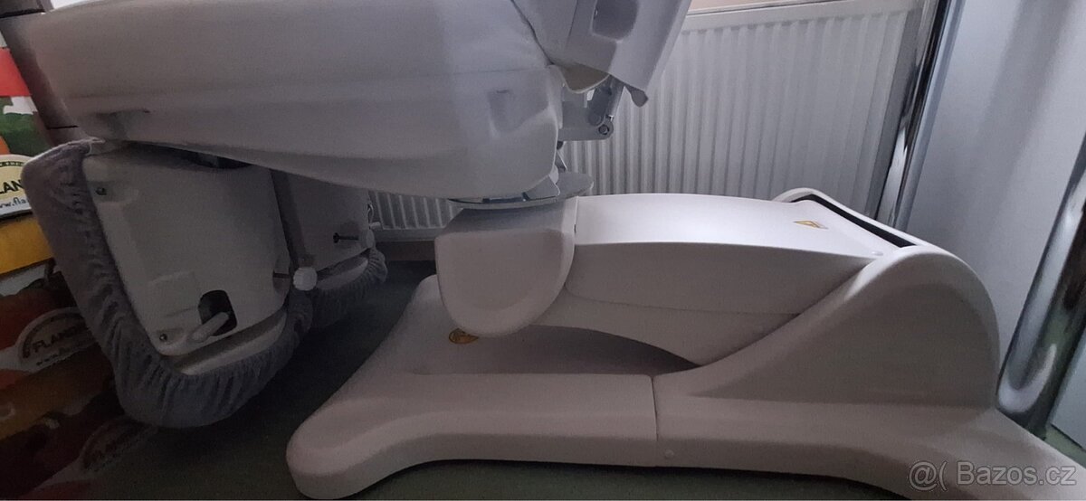 Prodám pedikérské křeslo - 5