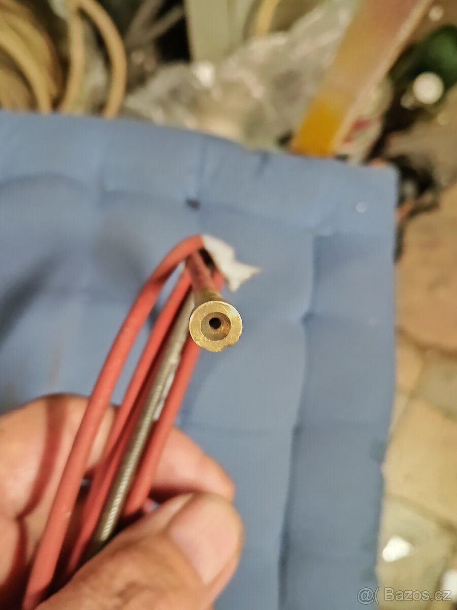 Kruh.zástrčka 380V,porc.zásuvka 230V,bowden CO2 - 5