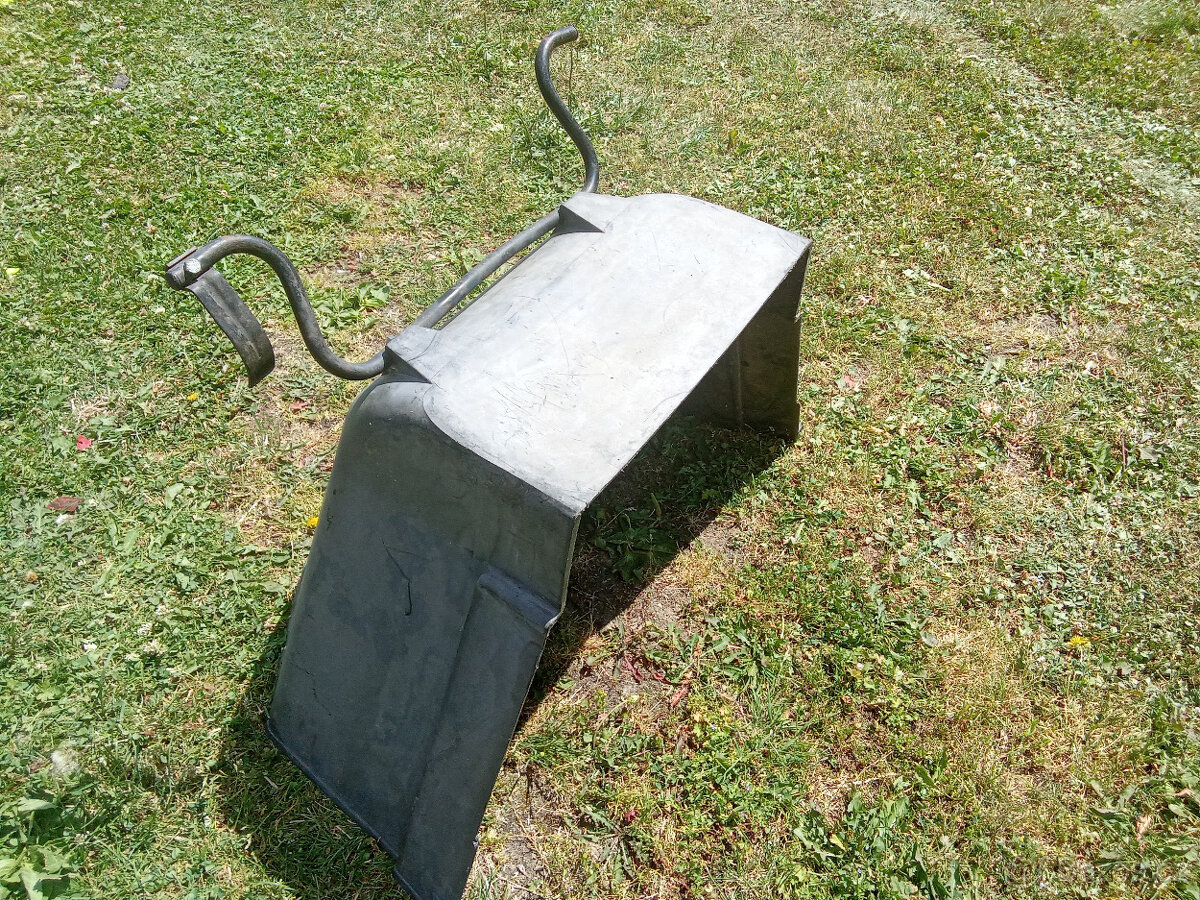 Deflektor na zahradní tratkor - 5