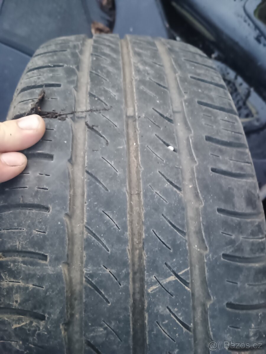 Pneu 185/60 r14 - 5