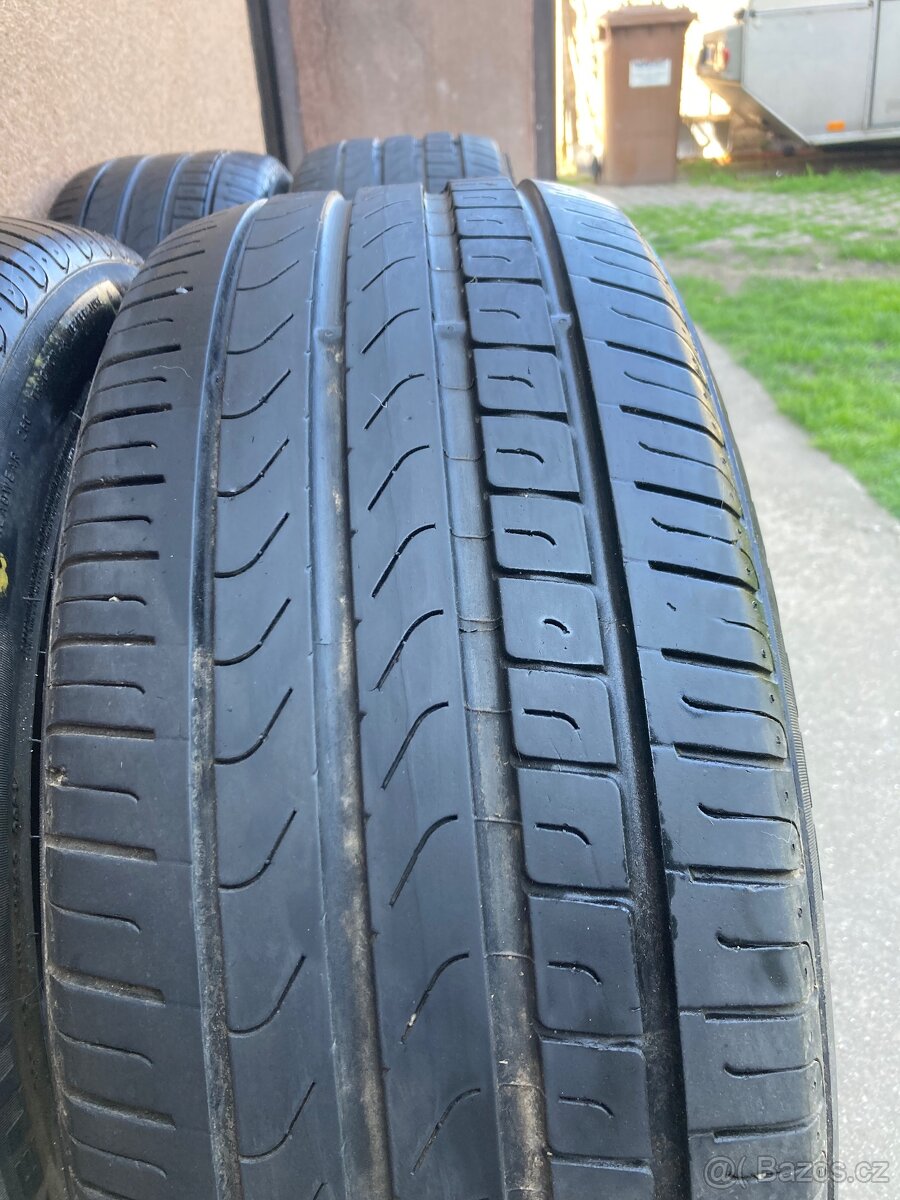 Pirelli 225/50/17 - 5