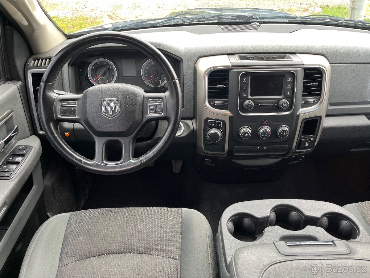 Prodám Dodge RAM 1500 5.7 HEMI QuadCab Big Horn - 5