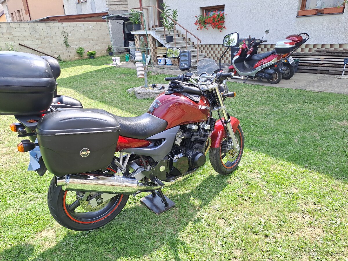KAWASAKI ZR7 - 5