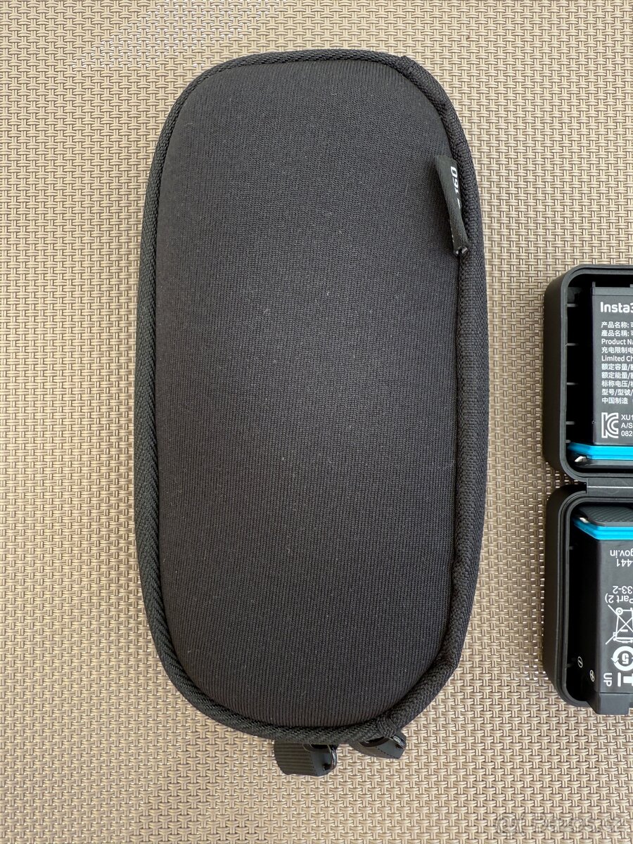 Téměř nová akční 360 kamera Insta360 X4 s příslušenstvím - 5