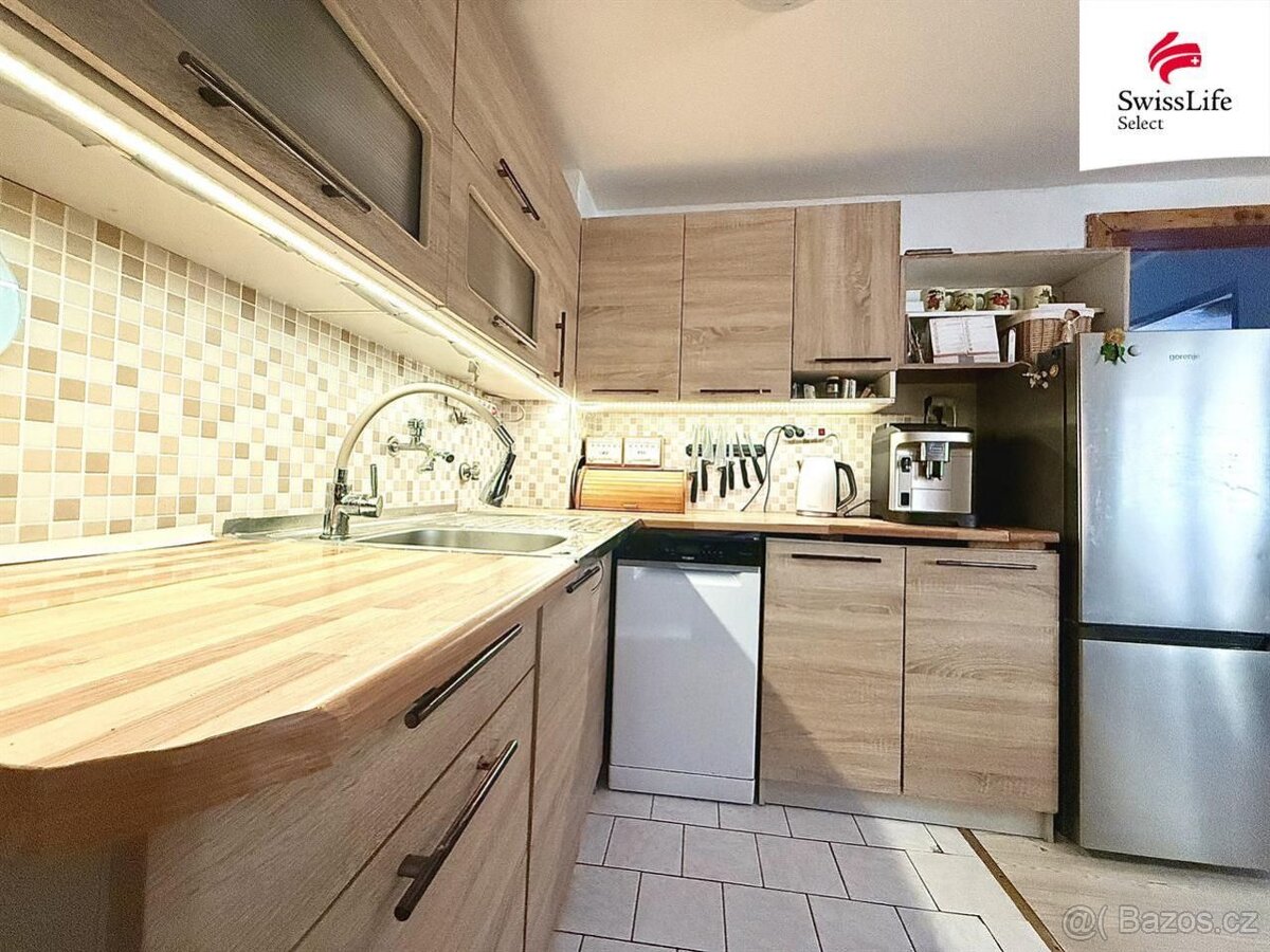 Prodej rodinného domu 188 m2, Roštění - 5