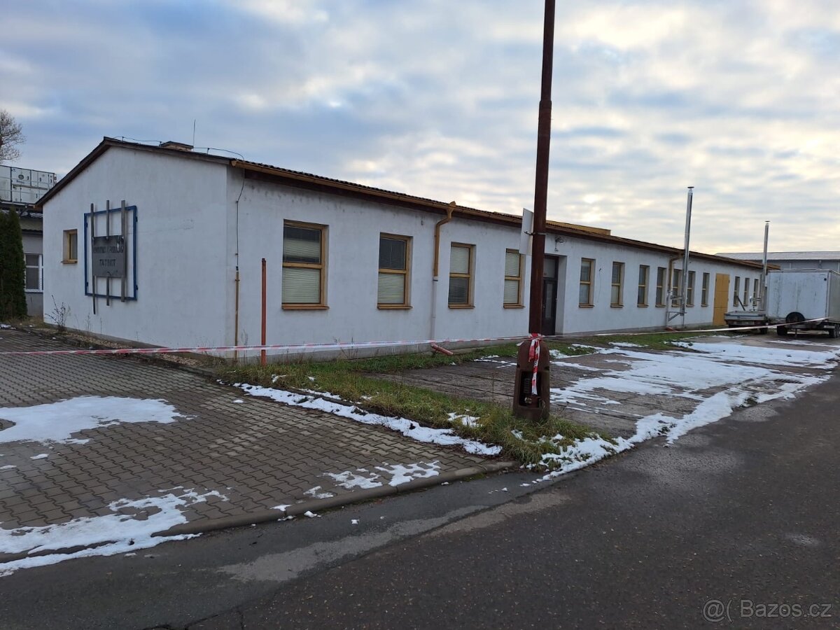 Pronájem plochy-zámková dlažba - 5