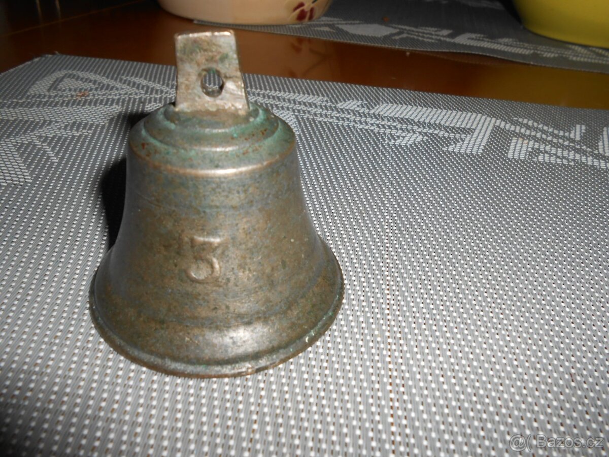 Starý zvoneček 7cm - značeno 3 - krásně zní - stav foto - 5