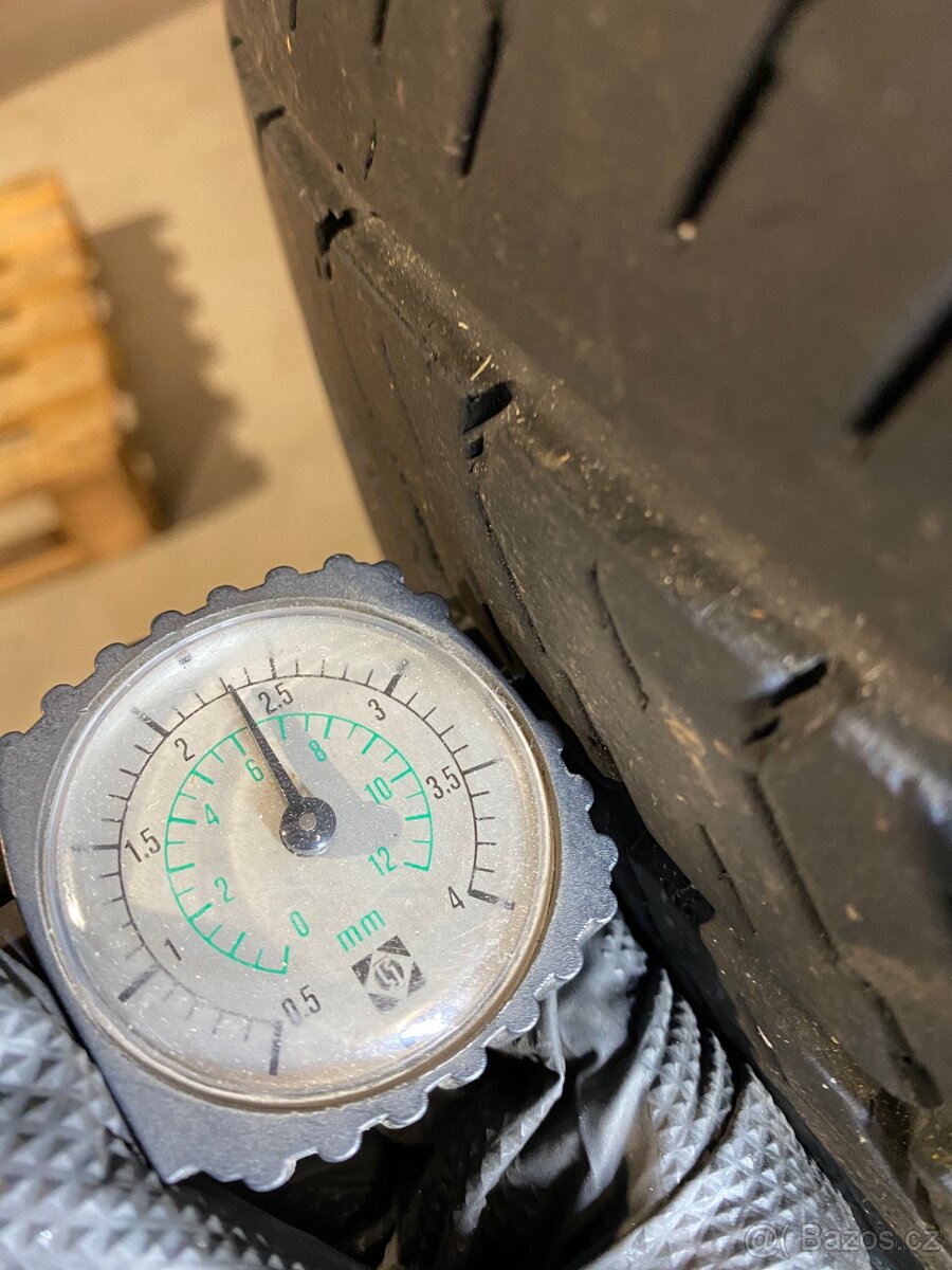 Pneu 215/75 R16C - 5