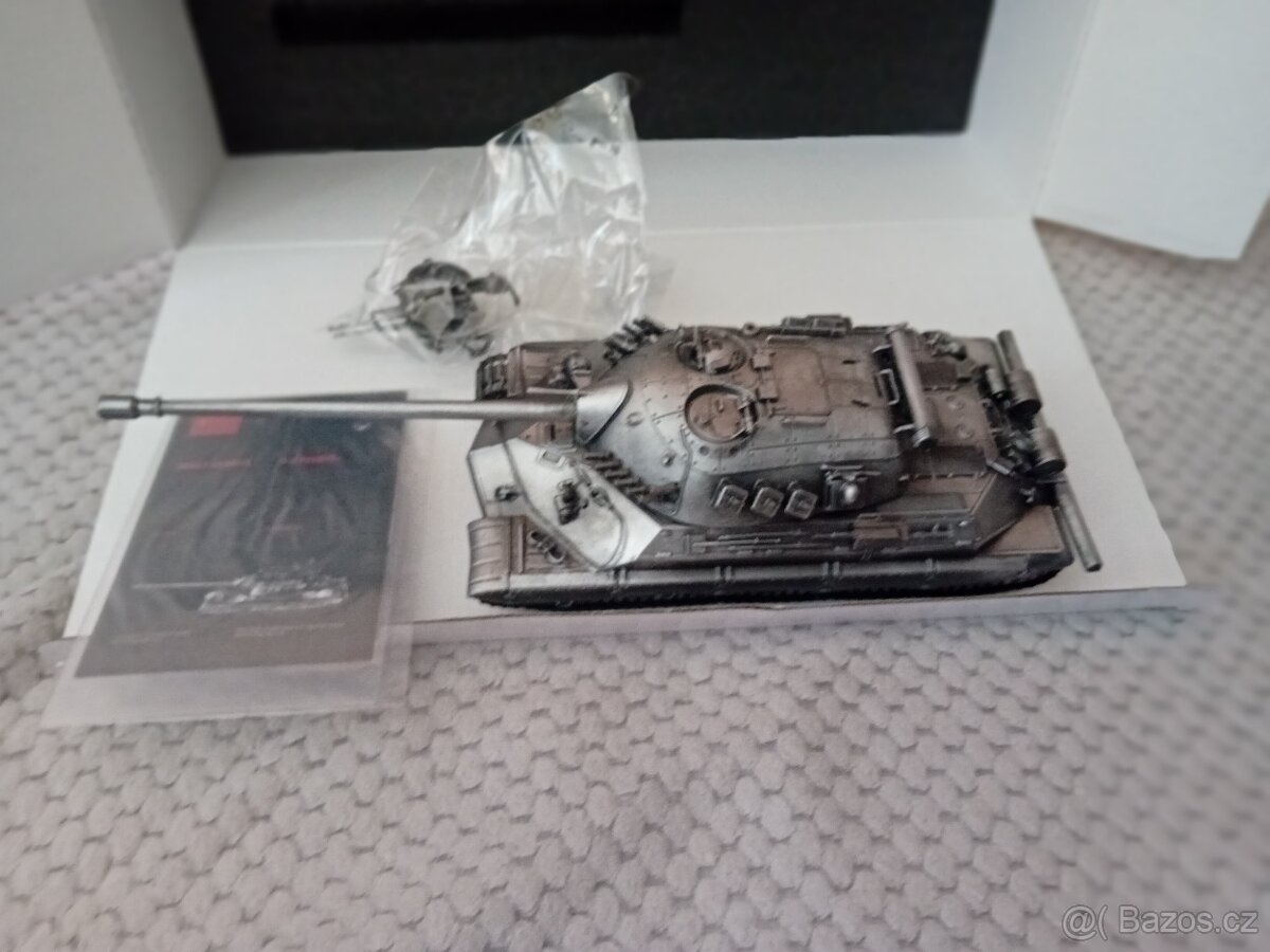 MAKETA TANKU IS-7 - 5