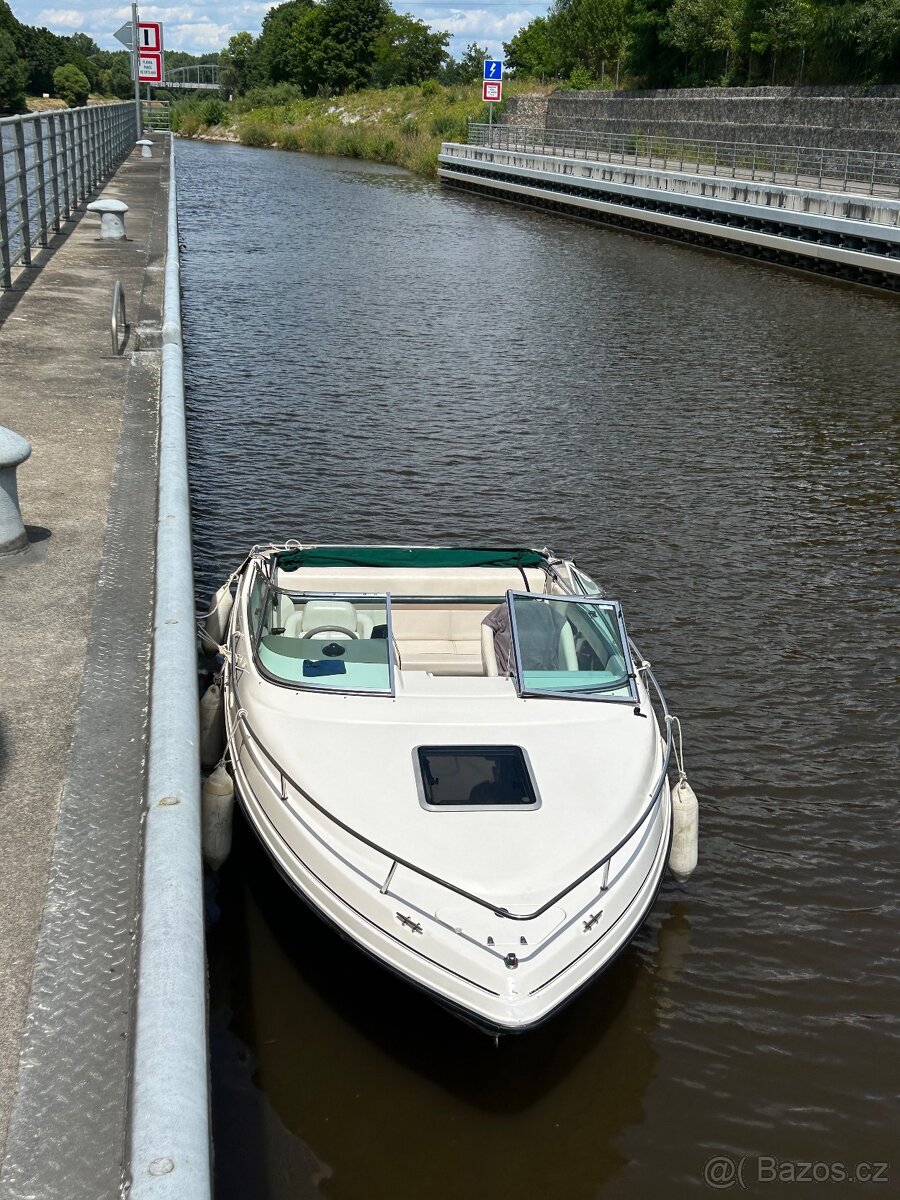 Motorový kajutový člun - 5