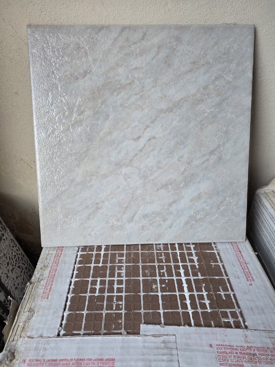 Obklady, dlažby- daruji - 5