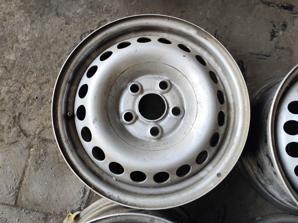 4ks 16"plechových disků 5x120 origo VW T5 T6 T6.1 Multivan