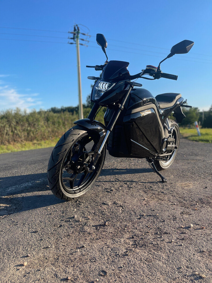 Elektrická motorka, Leramotors Lancaster, 4 barvy