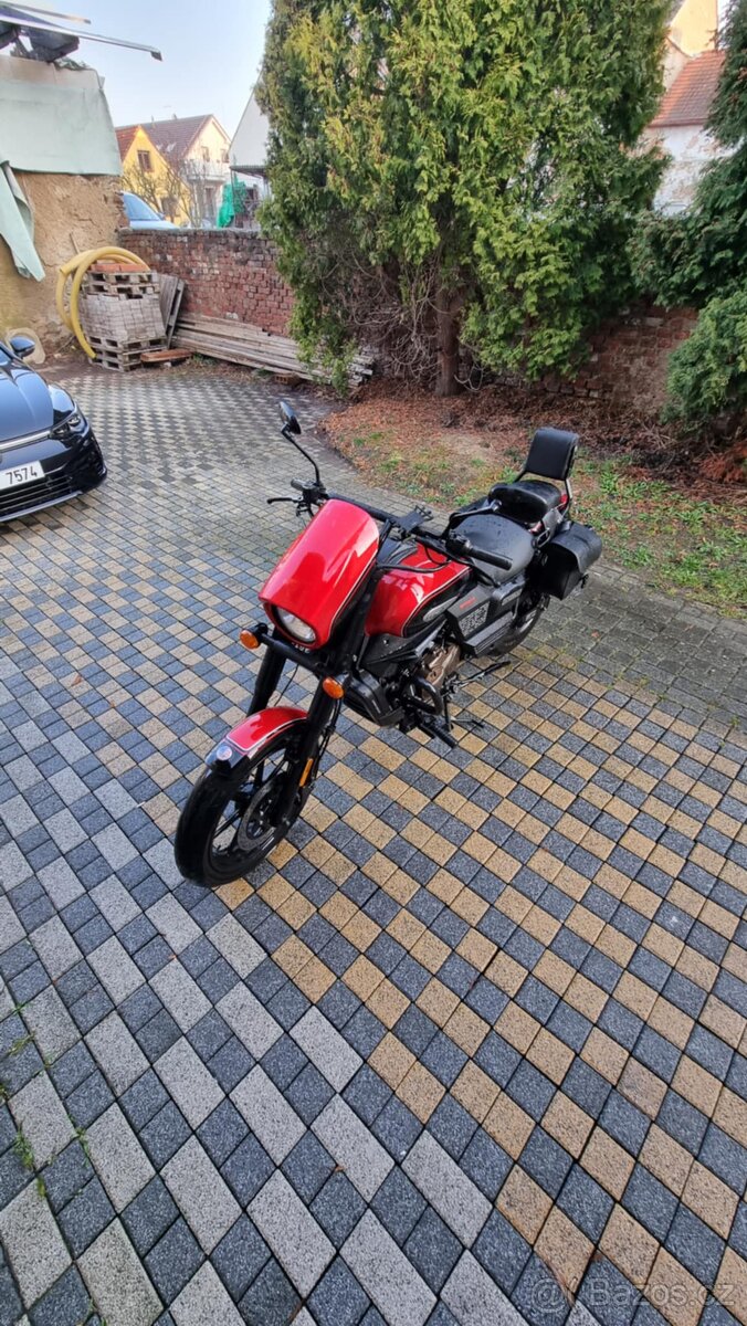 UM Renegade sport s 125 - 5