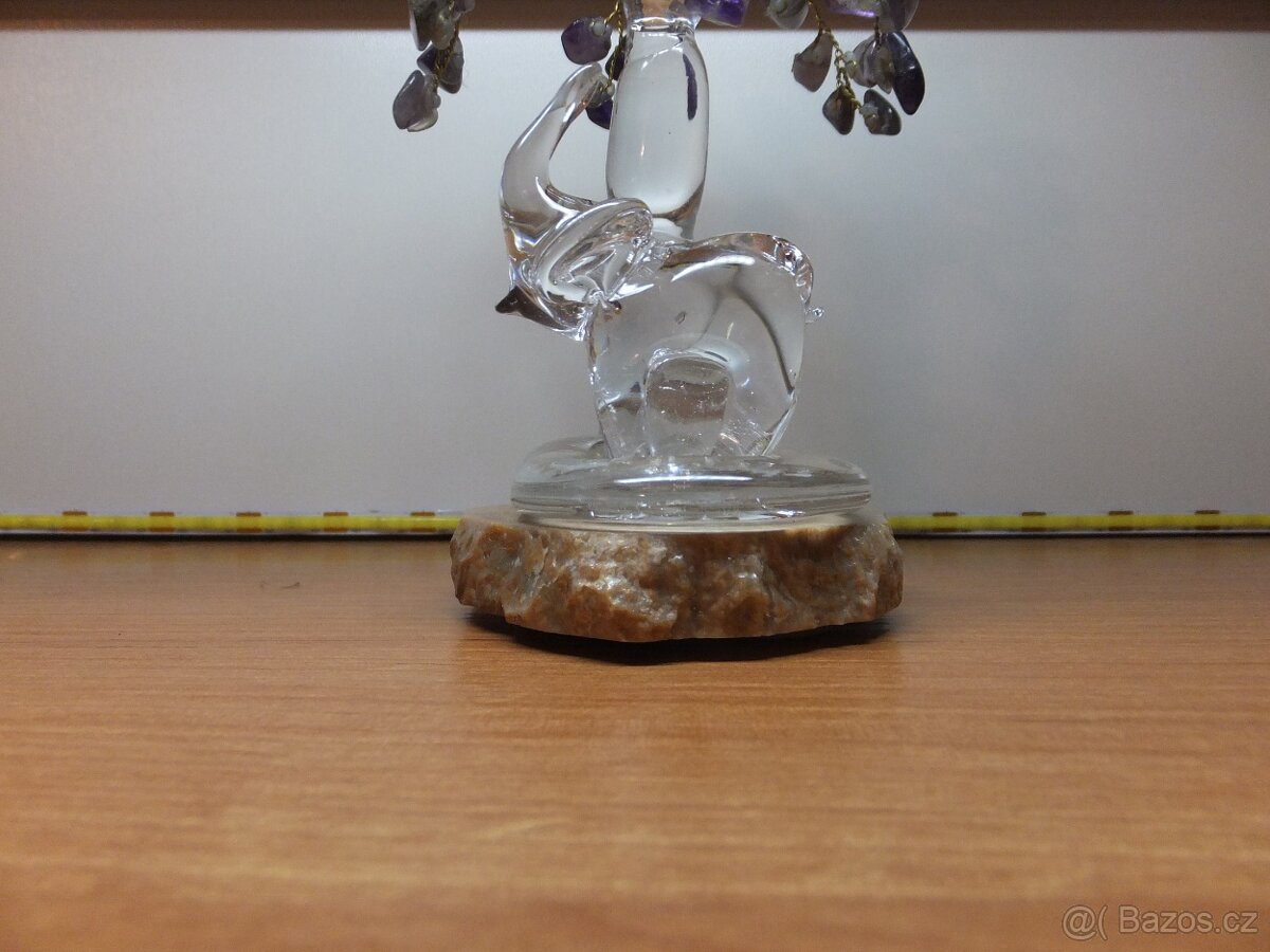 Krásný stromeček štěstí Ametyst a s figurkou slona. - 5