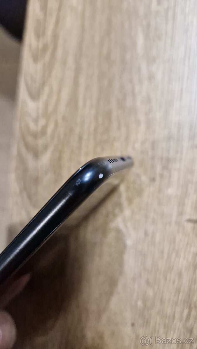 IPhone SE2020 64gb Black baterie 83% - 5