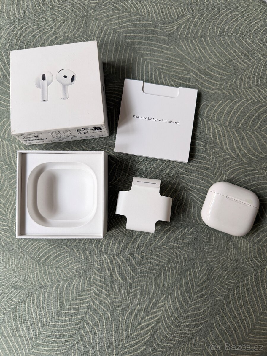 Apple AirPods 4 - 5