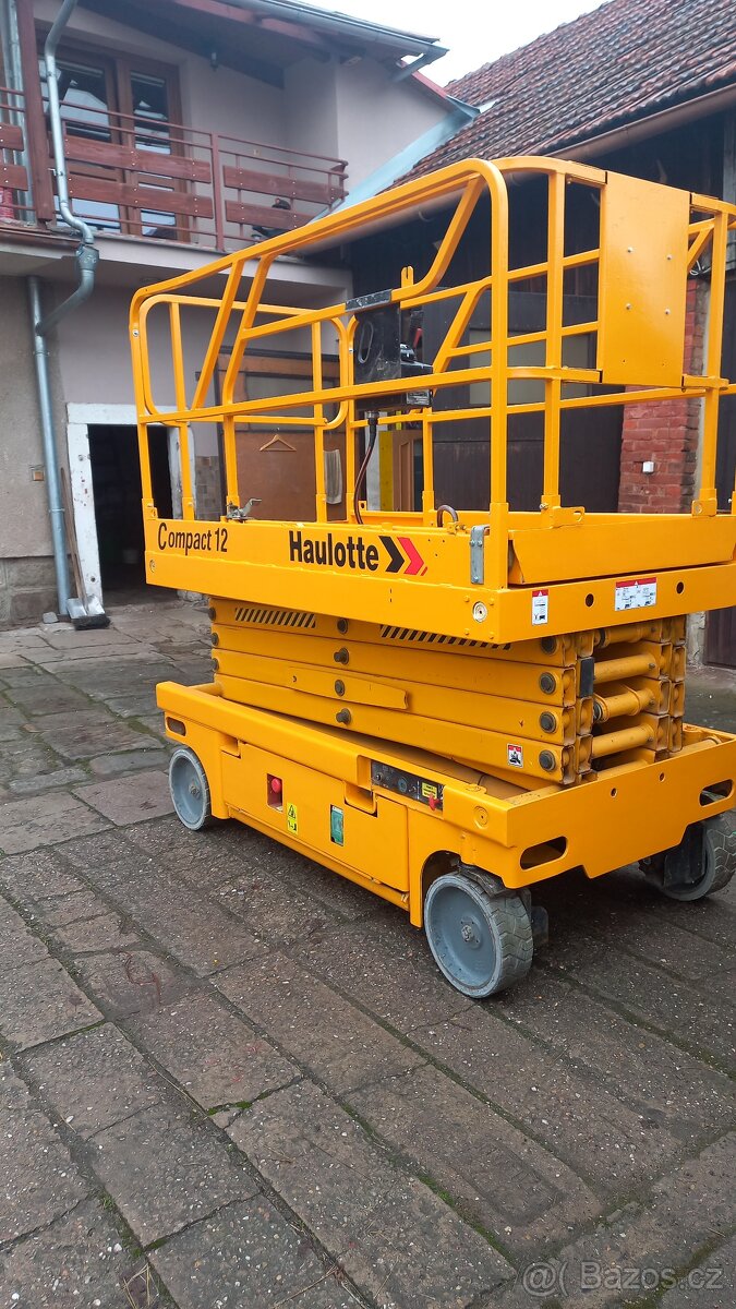 Plosina Haulotte compact 12 - 5