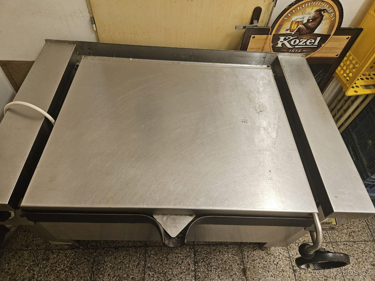 ELEKTRICKÁ PÁNEV - 5