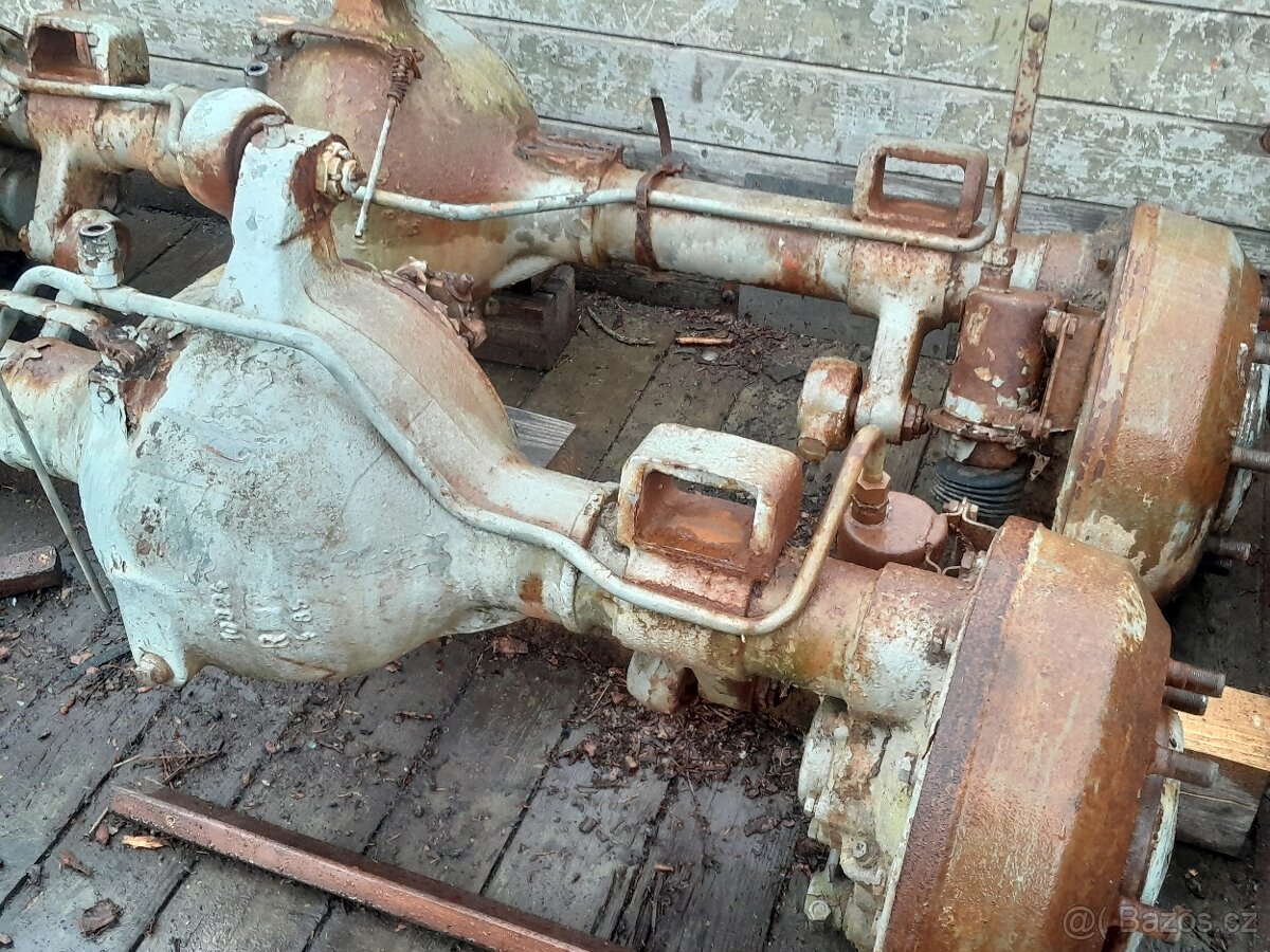 Praga V3S nápravy - 5