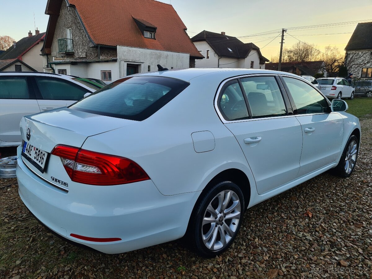ŠKODA SUPERB II 2.0 TDi / 103 kW 4x4 - 5