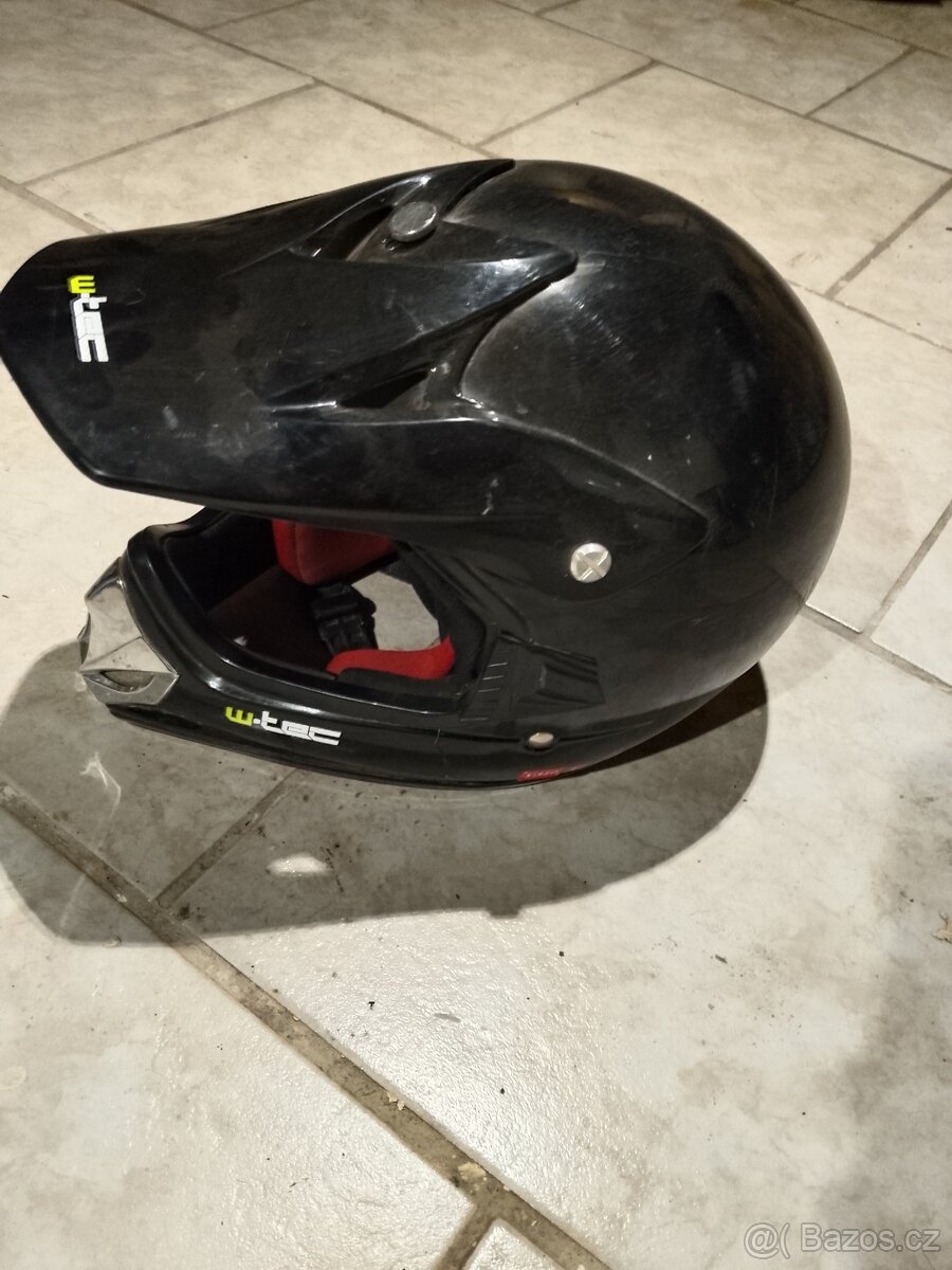 Chrániče a helma - 5