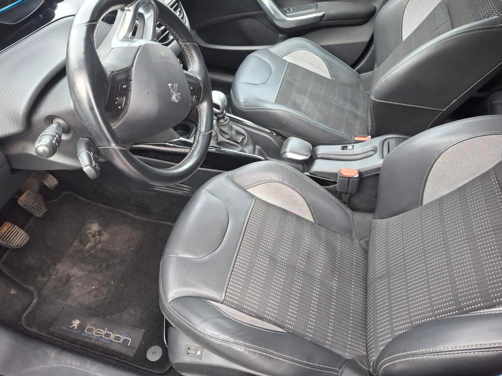 Peugeot 2008 PURE TECH - 5