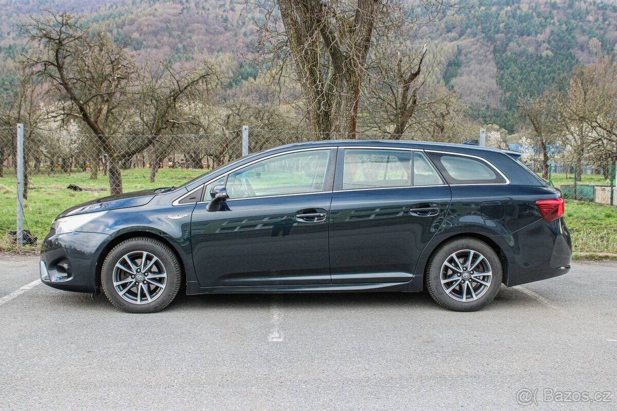 Toyota Avensis Combi 1.6 D-4D - 5