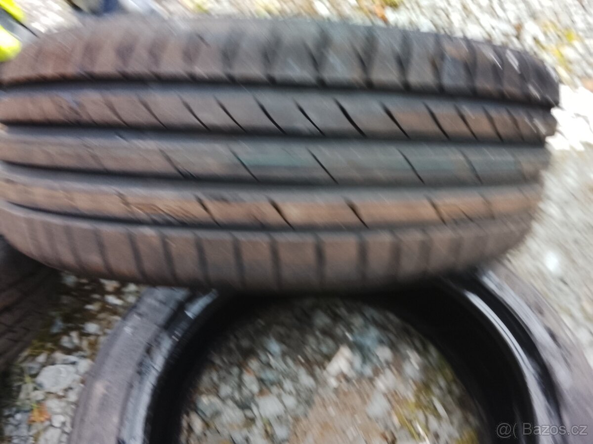 Pneu 215/45/17 - 5