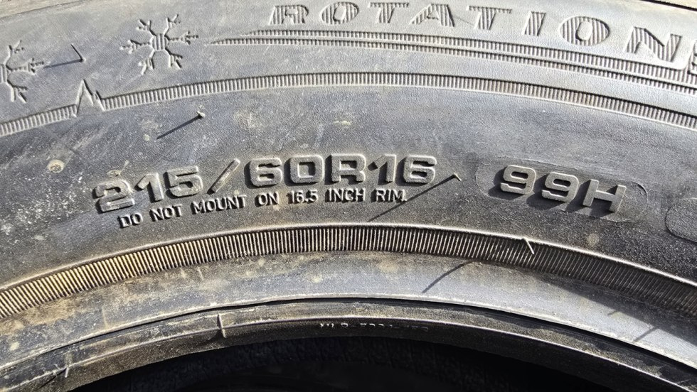 Zimní pneumatika 215/60/16 Dunlop - 5