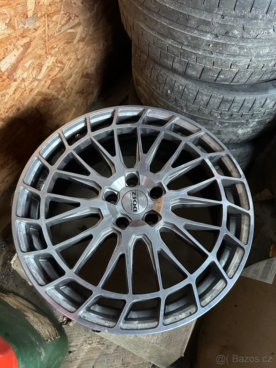 5x112 R19 Dotz - 5