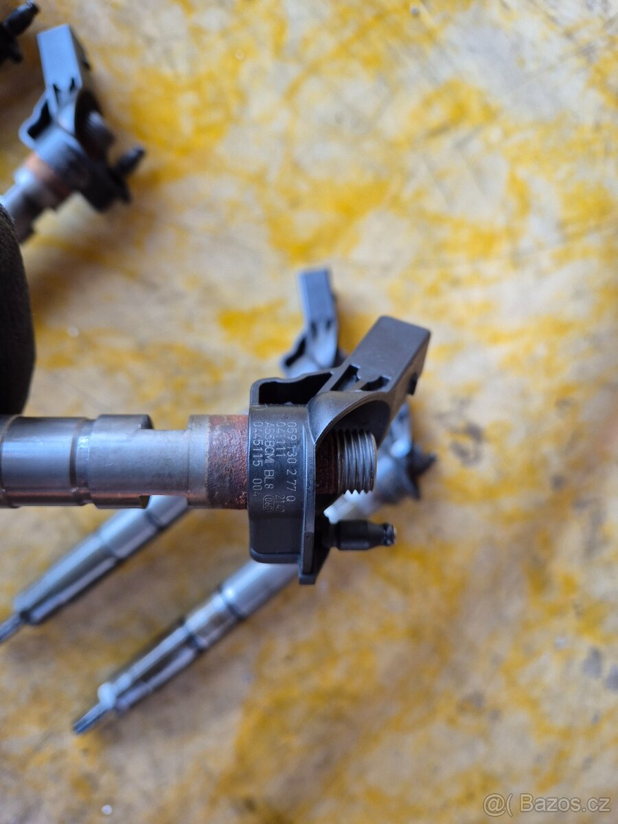 Vstřikovač 059 130 277 Q - 5