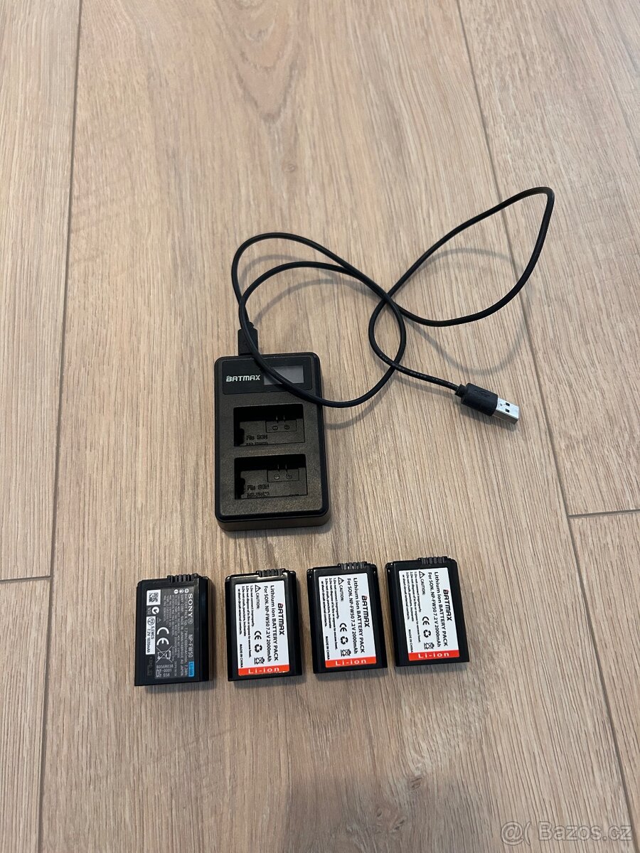 Sony Nex-3N + 2 objektivy + příslušenství - 5