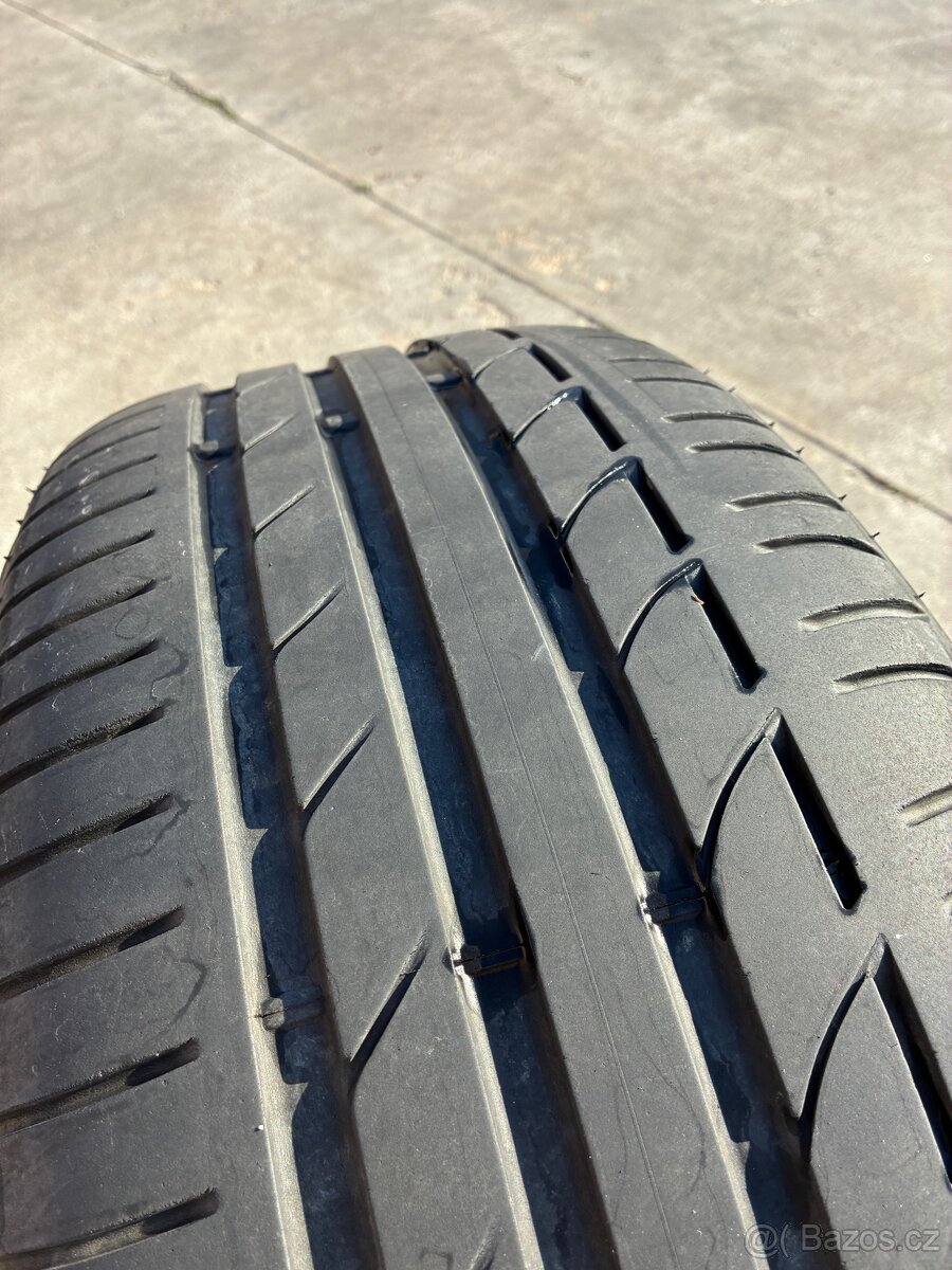 Sada originálních disků BMW a letních pneu Bridgestone BMW 2 - 5