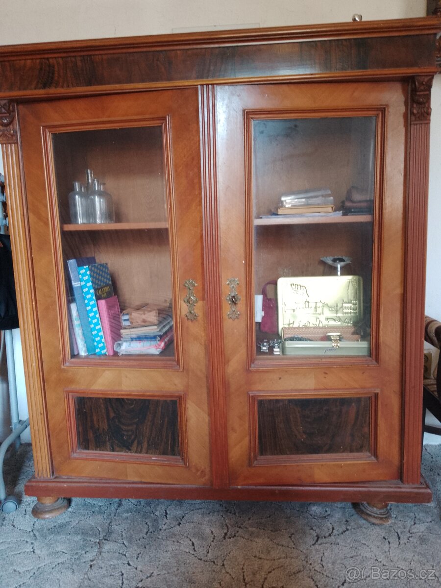 Starožitný nábytek - 5