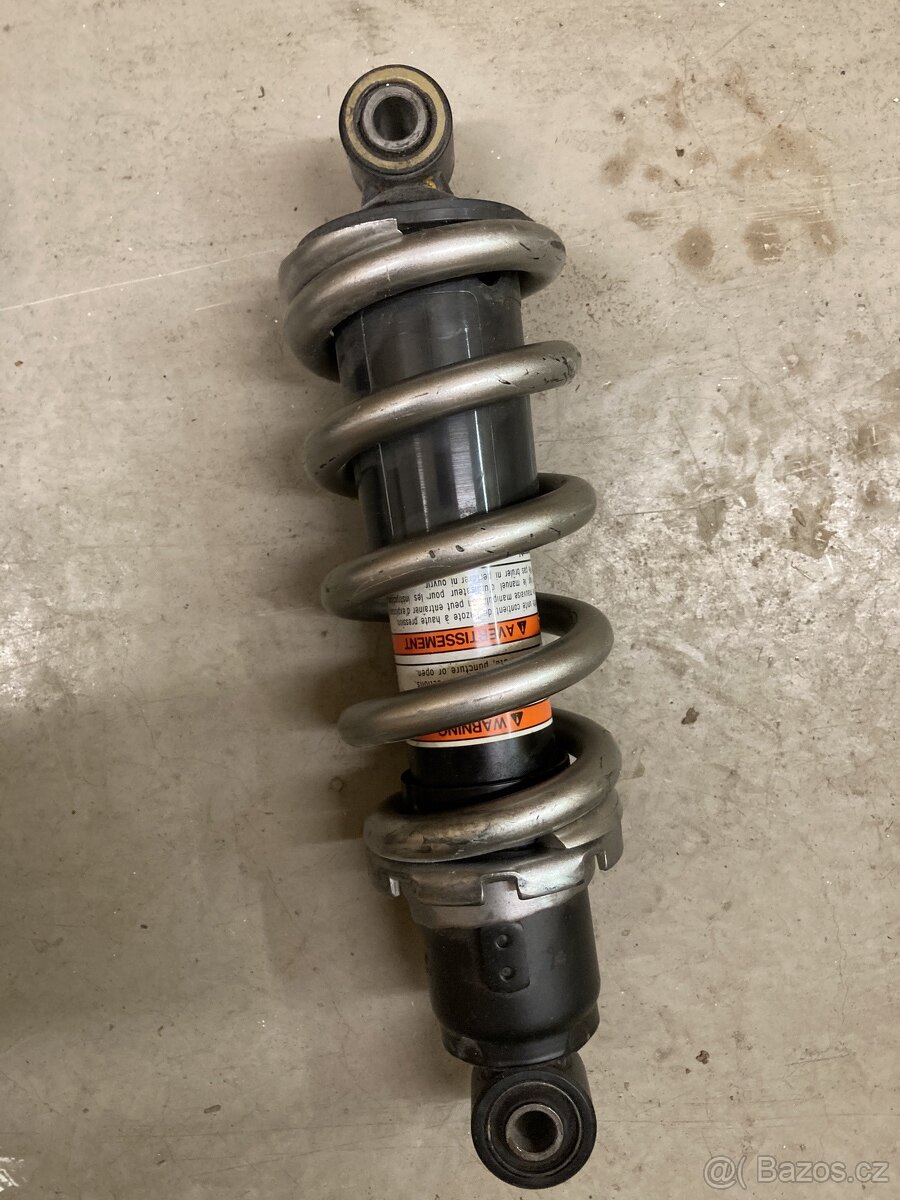 zadní tlumiče - 5